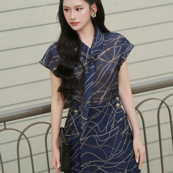 Váy liền thân chống thấm nước phối vải rút eo